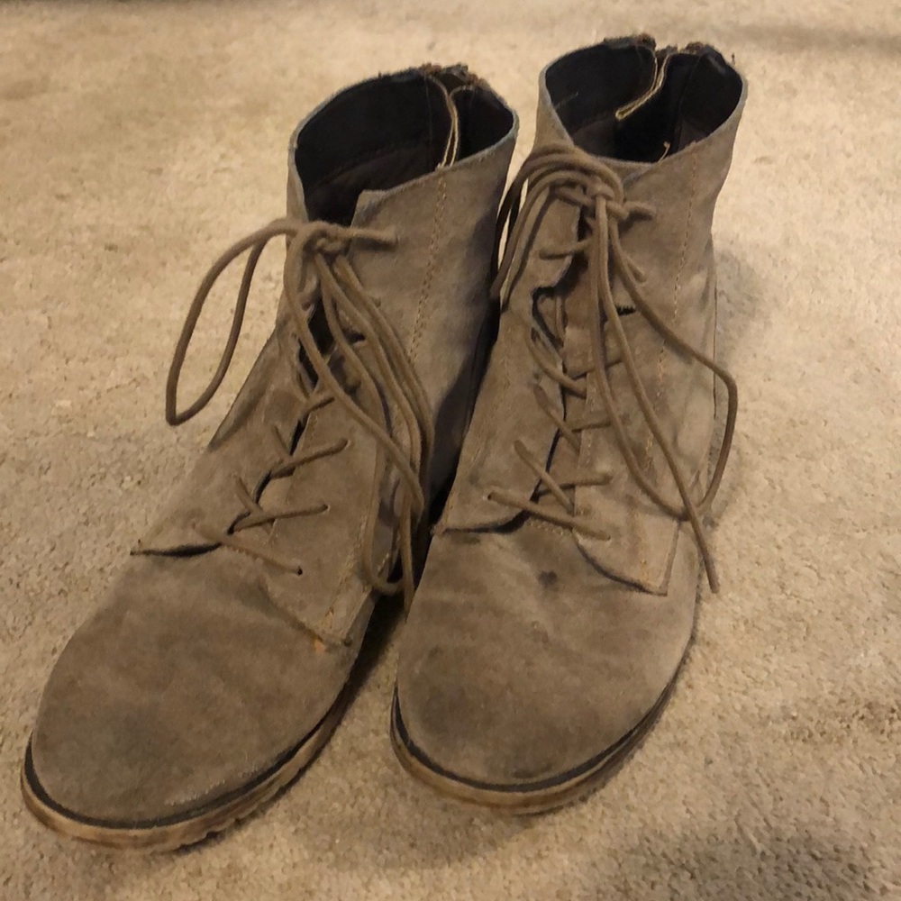 Steve Madden Tan Suede Size 8